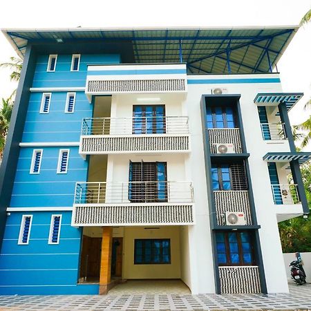 Hotel O Majestic Stays Kazhakuttam Exterior foto